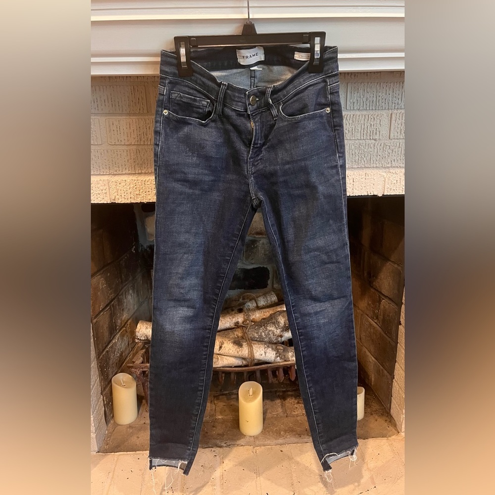 Super cute Frame skinny jeans EUC